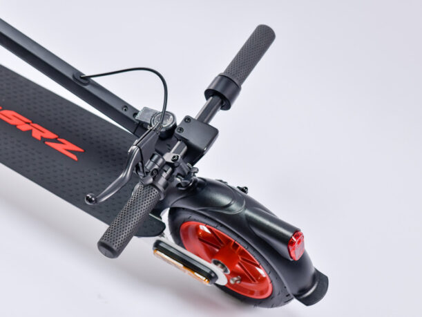 Električni trotinet romobil skuter Aprilia M1